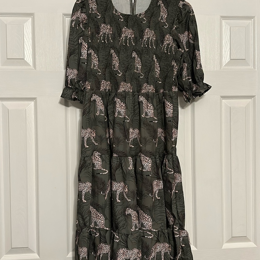 Midi leopard dress